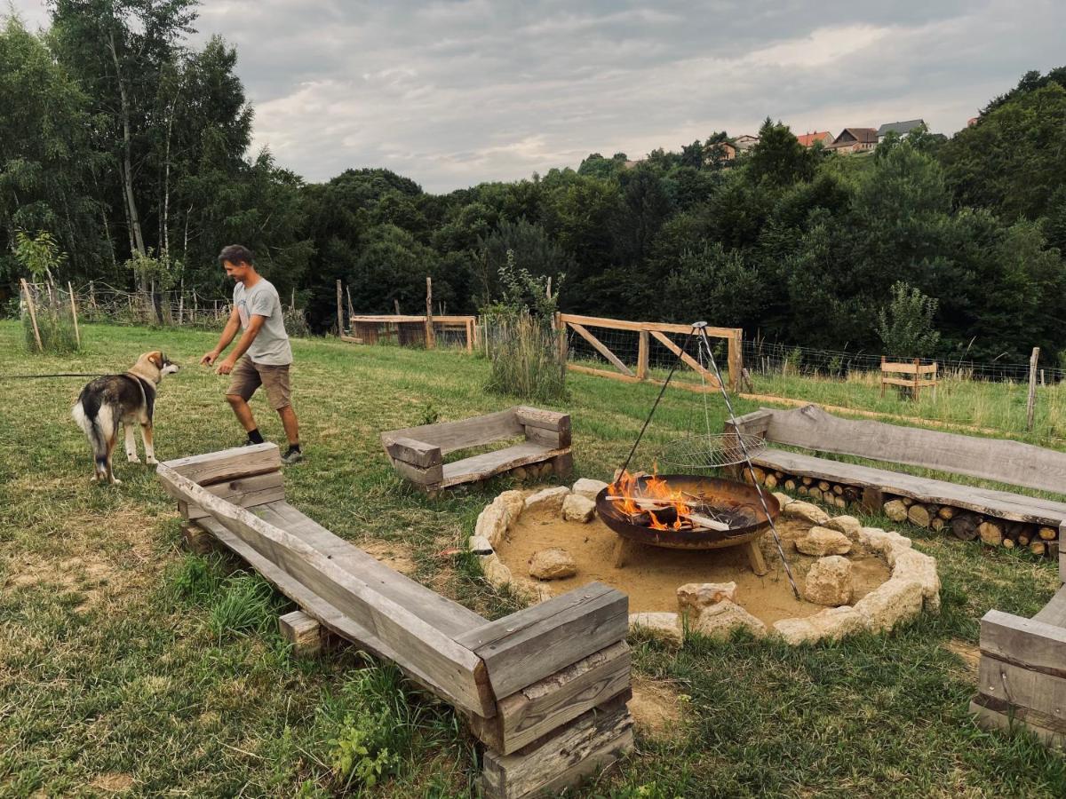 Boutique Glamping Divja Divine Villa Zgornja Korena Kültér fotó