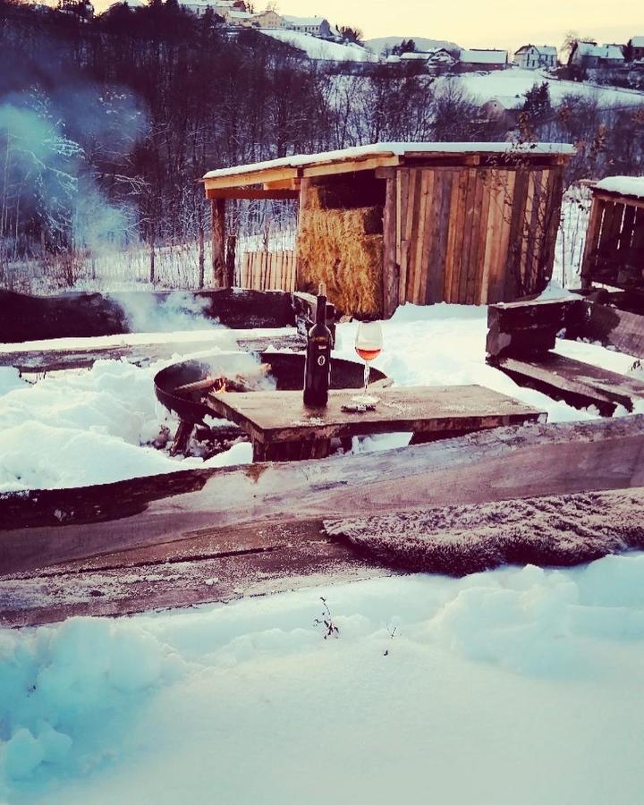 Boutique Glamping Divja Divine Villa Zgornja Korena Kültér fotó