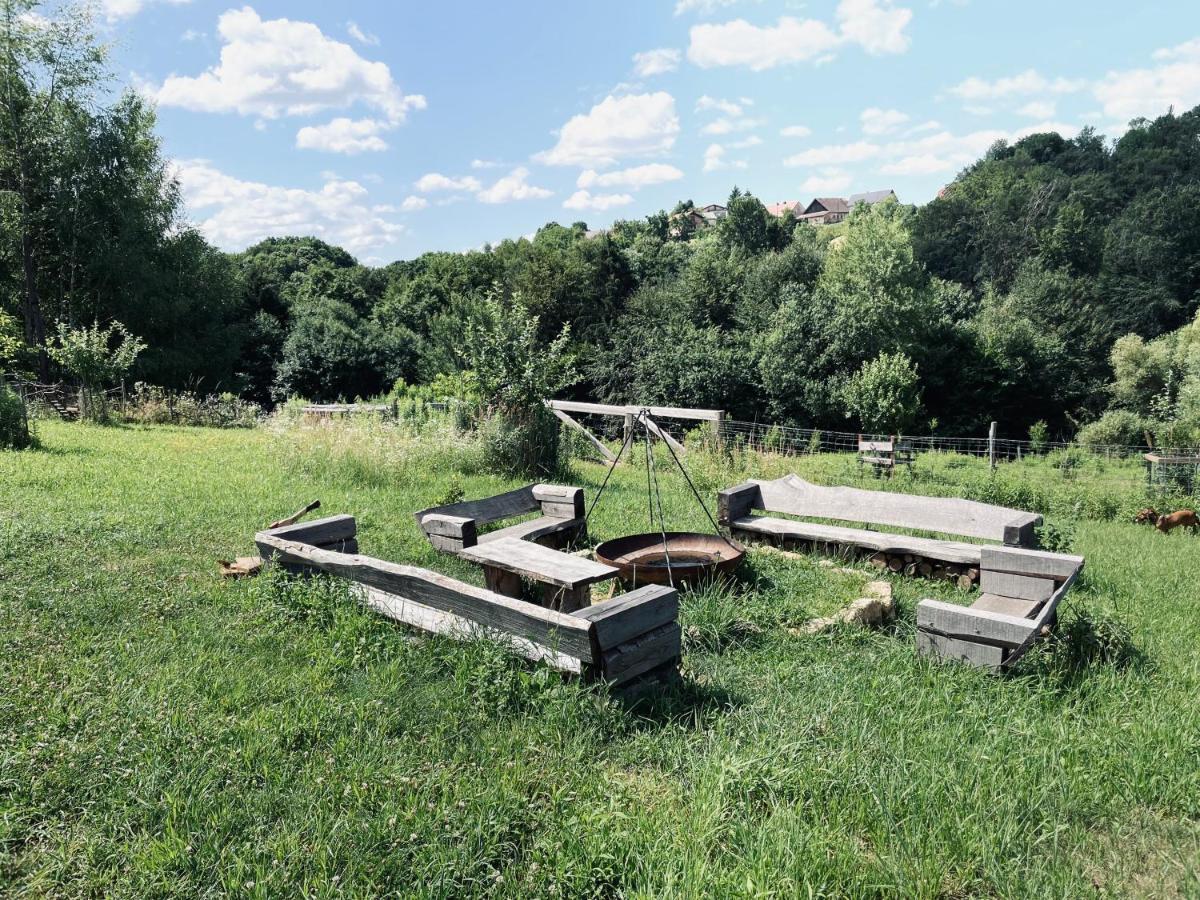 Boutique Glamping Divja Divine Villa Zgornja Korena Kültér fotó