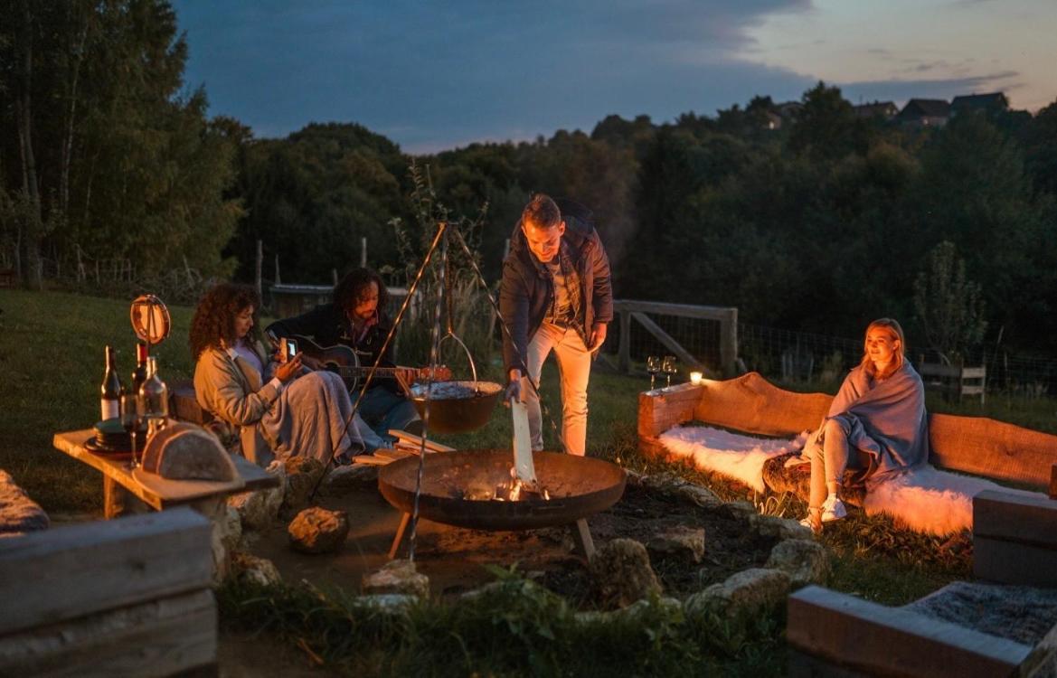 Boutique Glamping Divja Divine Villa Zgornja Korena Kültér fotó